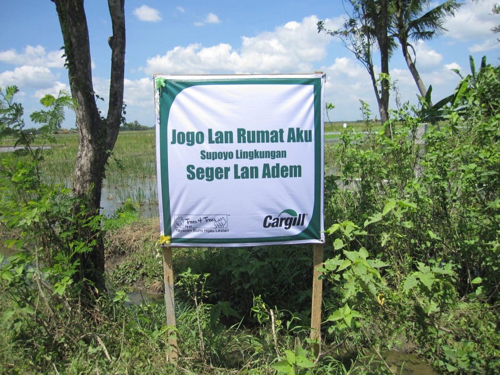 Cargill Indonesia, Purwodadi Branch Planted 1000 Mahogany Trees in Ketitang Village