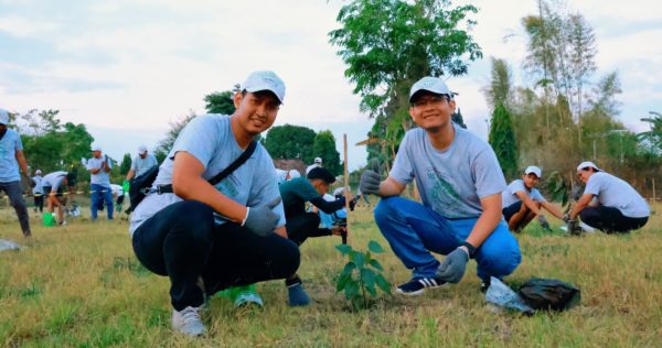 Greening Yogyakarta with Daimler Indonesia